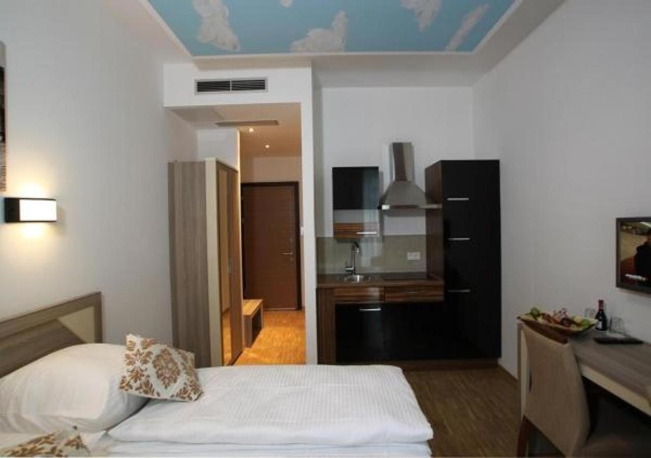 Hotel Kavun Мюнхен Экстерьер фото