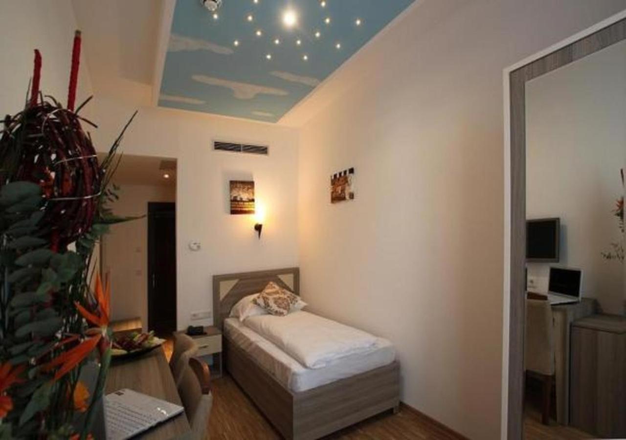 Hotel Kavun Мюнхен Экстерьер фото